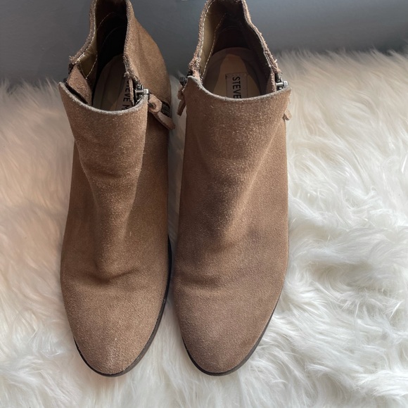 COPY - ⭐️⭐️CLEARANCE ⭐️⭐️STEVE MADDEN ARPER ANKLE SUEDE BOOTIES TAN SIZE 8 - Picture 4 of 7
